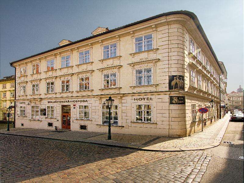 Three Storks Hotel Prague Luaran gambar The building of the university library