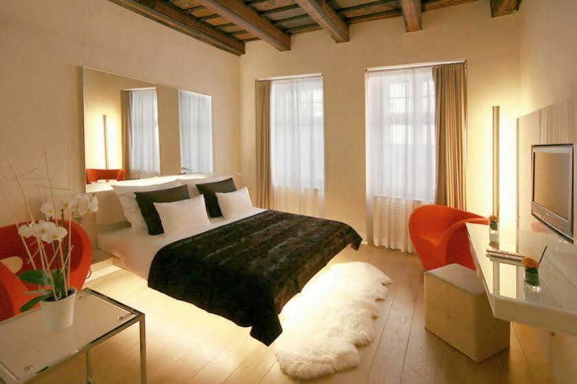 Three Storks Hotel Prague Luaran gambar A room at the Hotel de Ligne