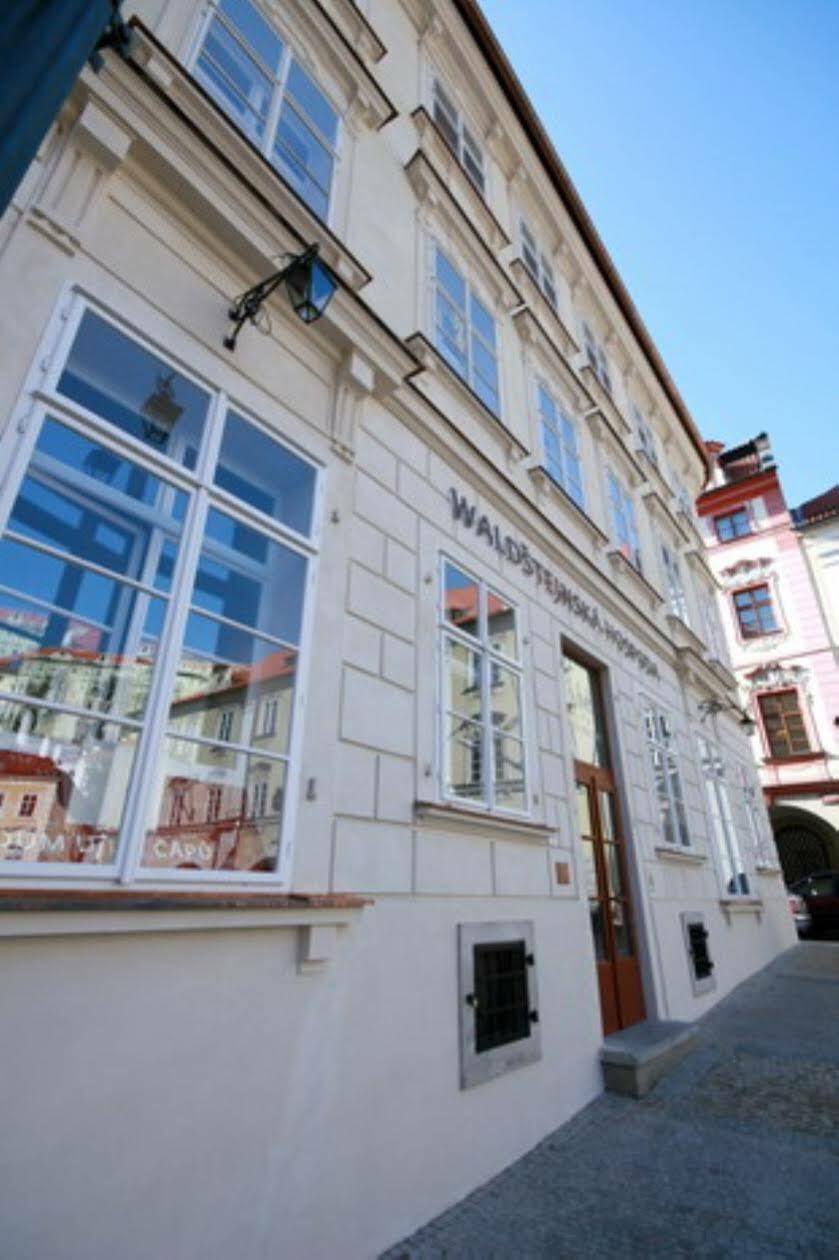 Three Storks Hotel Prague Luaran gambar The Waisenhaus in Regensburg